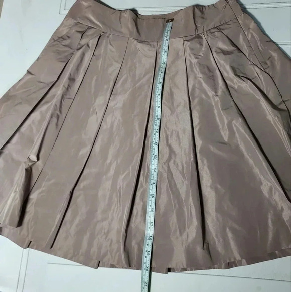Ann Taylor Pleated Skirt Size 6 Beige - Picture 9 of 10